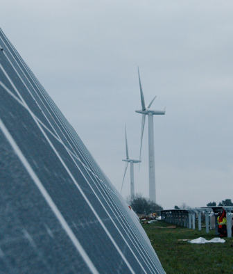 SOLAR PANELS SORTERET.00 00 49 14.Still004